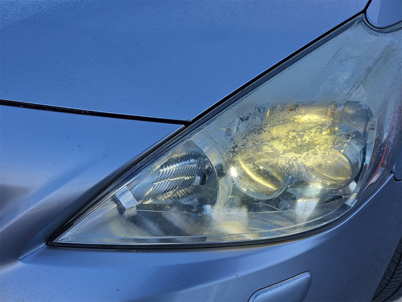 Used 2014 Toyota Prius V Two image 32