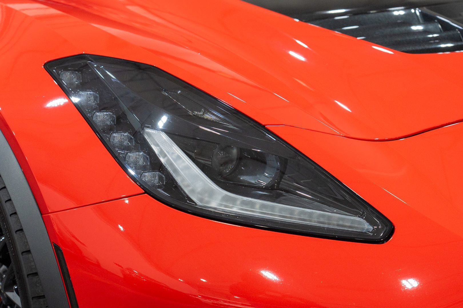 Used 2016 Chevrolet Corvette Z06 w/ 3LZ Preferred Equipment Group RWD image 12