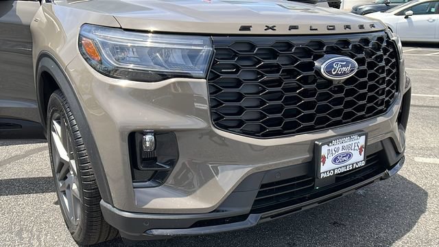 New 2026 Ford Explorer ST-Line w/ ST-Line Street Pack RWD image 11