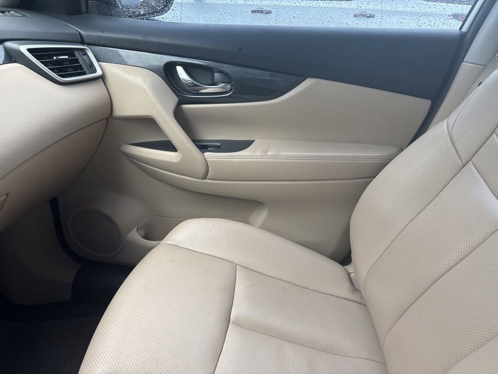 Used 2016 Nissan Rogue SL image 17