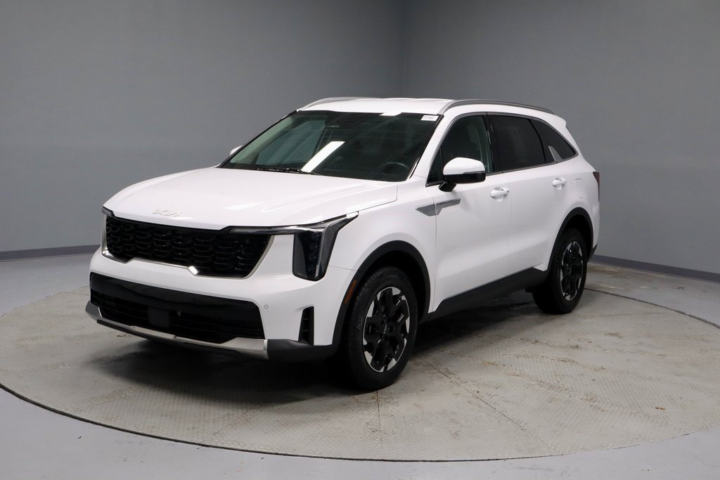 Used 2024 Kia Sorento S image 9