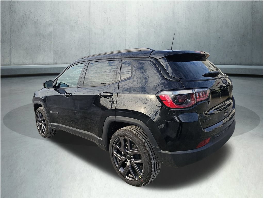 New 2026 Jeep Compass Latitude w/ Sun and Sound Group AWD/4WD image 3