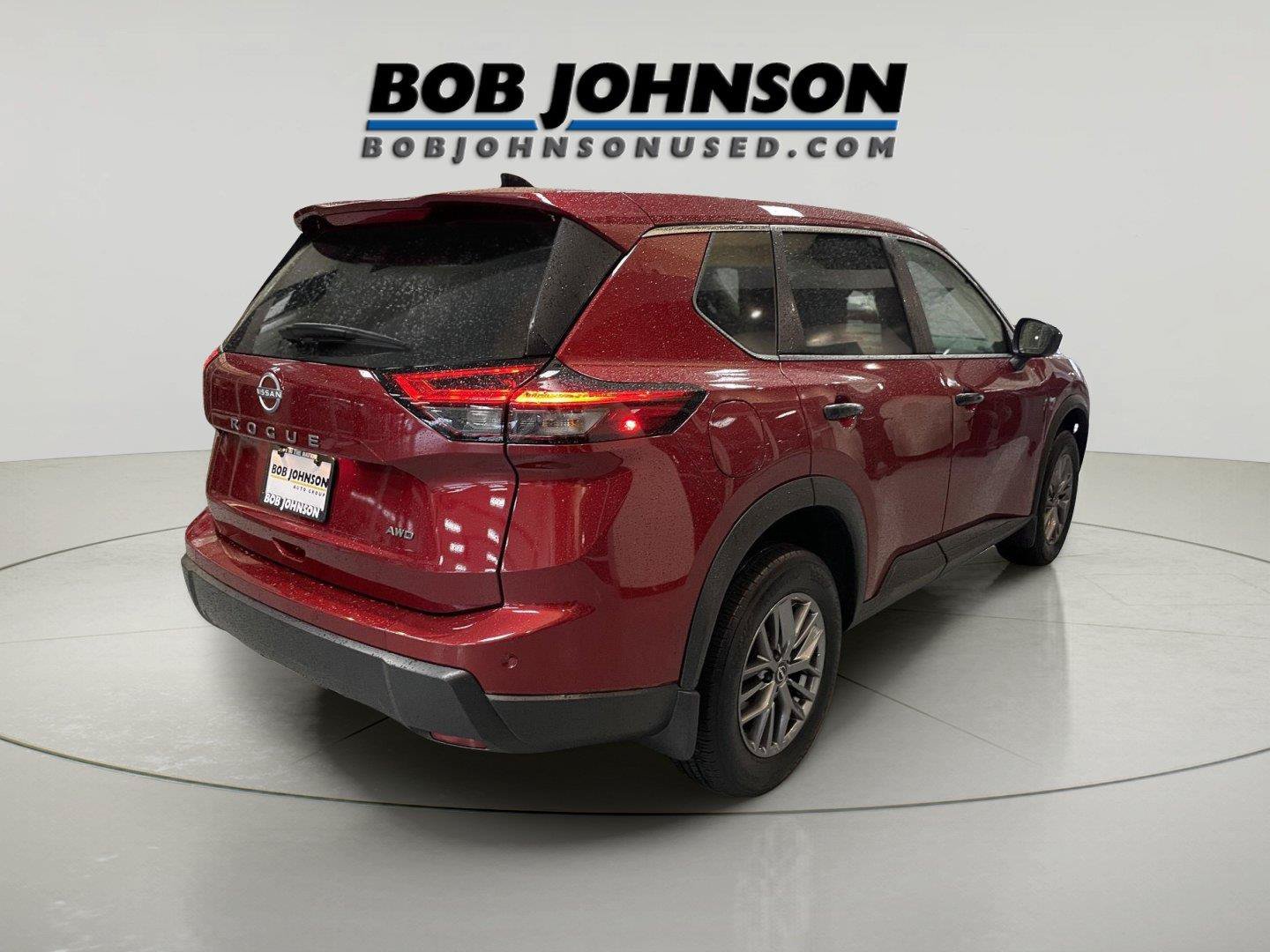 Used 2024 Nissan Rogue S AWD/4WD image 7