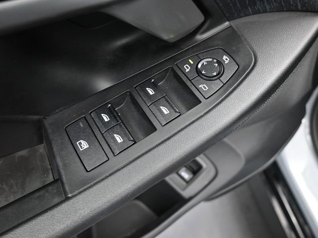 Used 2024 BMW i5 eDrive40i w/ M Sport Package RWD image 13