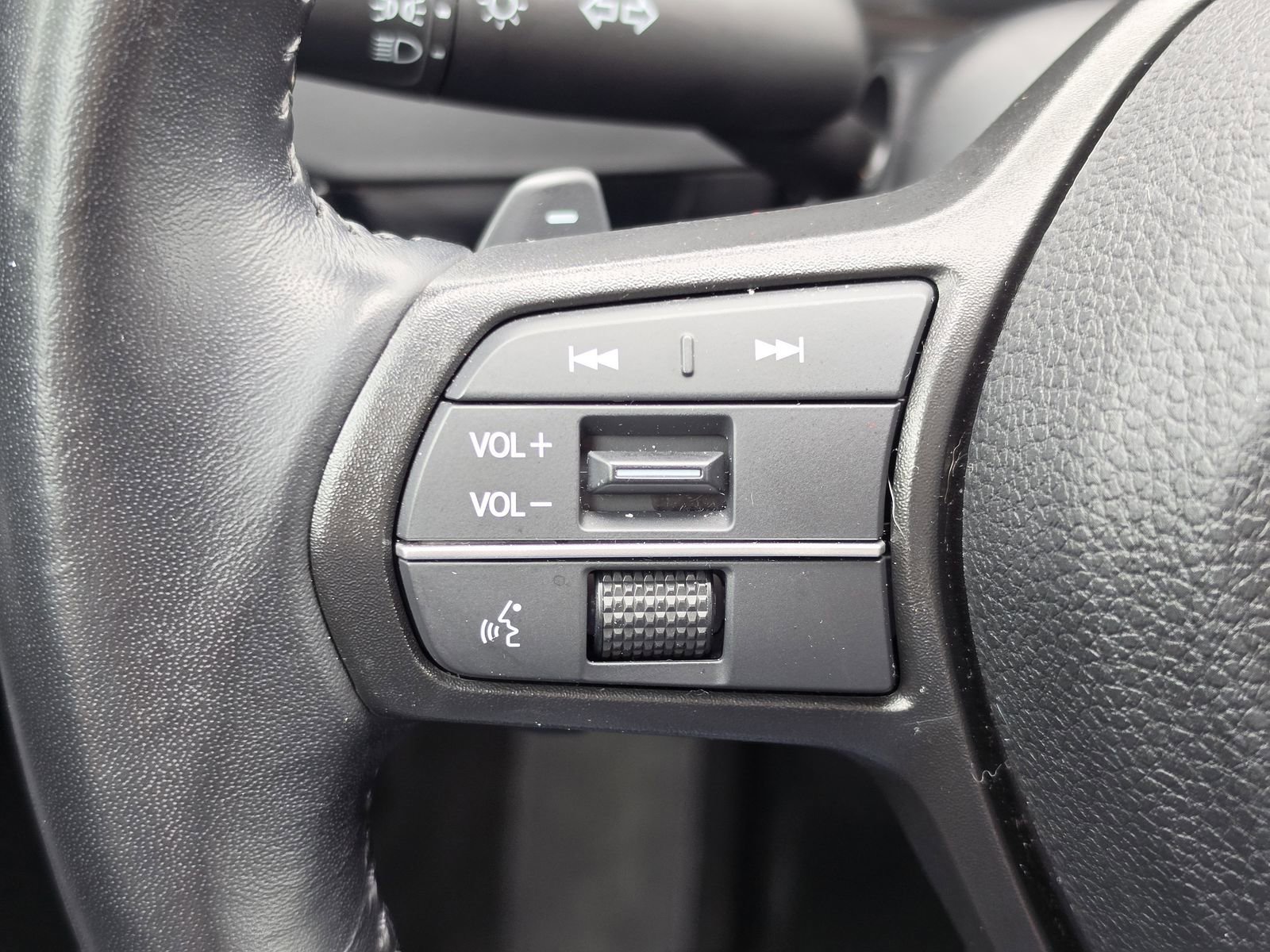 Used 2023 Honda Accord EX-L image 18