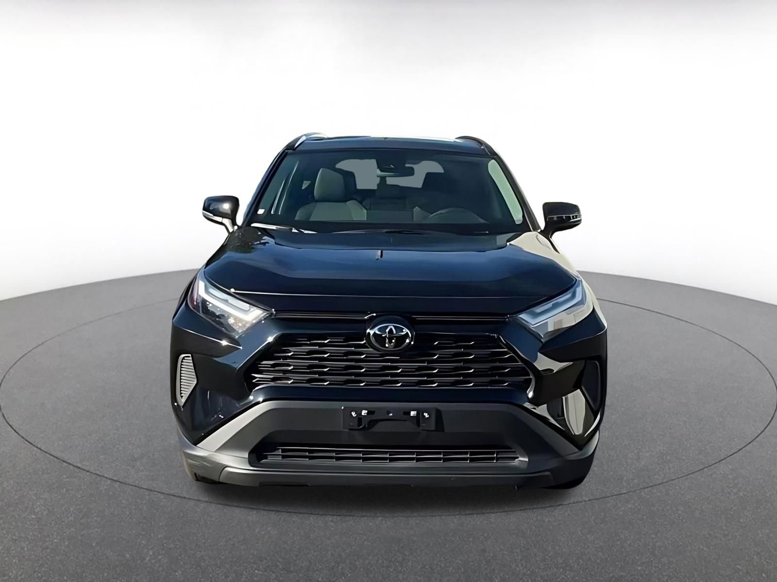 Used 2025 Toyota RAV4 XLE w/ Convenience Package image 3