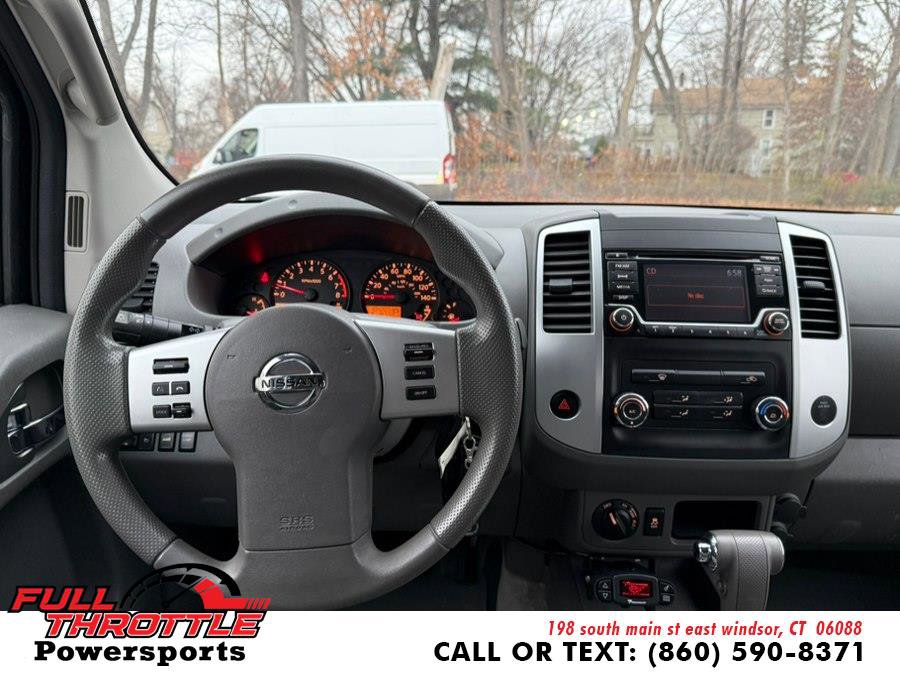 Used 2015 Nissan Frontier SV image 23