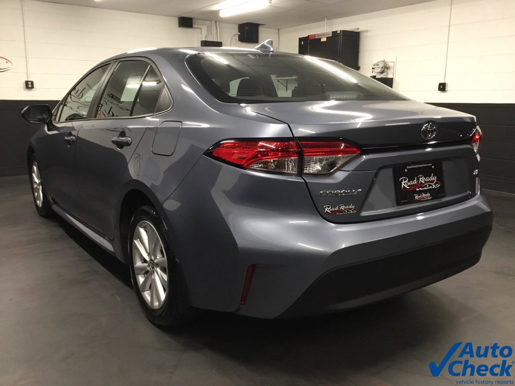 Used 2025 Toyota Corolla LE w/ LE Premium Package FWD image 8