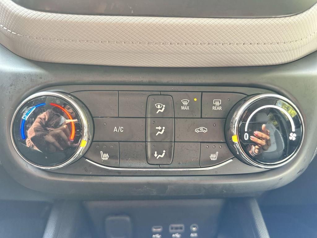 Used 2023 Chevrolet TrailBlazer LT image 16