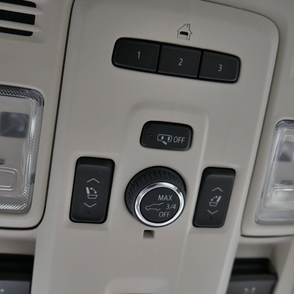 Used 2023 GMC Yukon XL Denali image 88