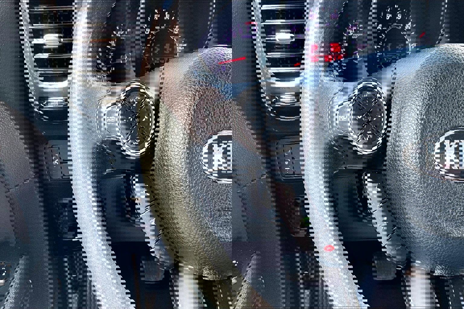 Used 2019 Kia Soul + FWD image 15