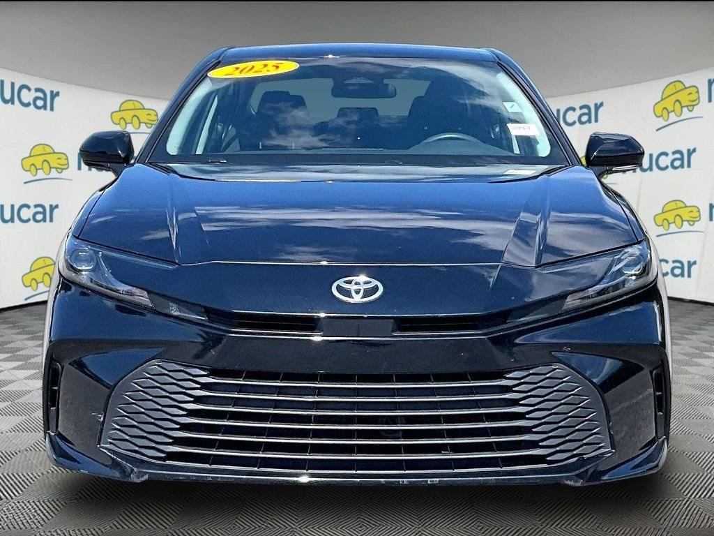 Used 2025 Toyota Camry LE FWD video 2