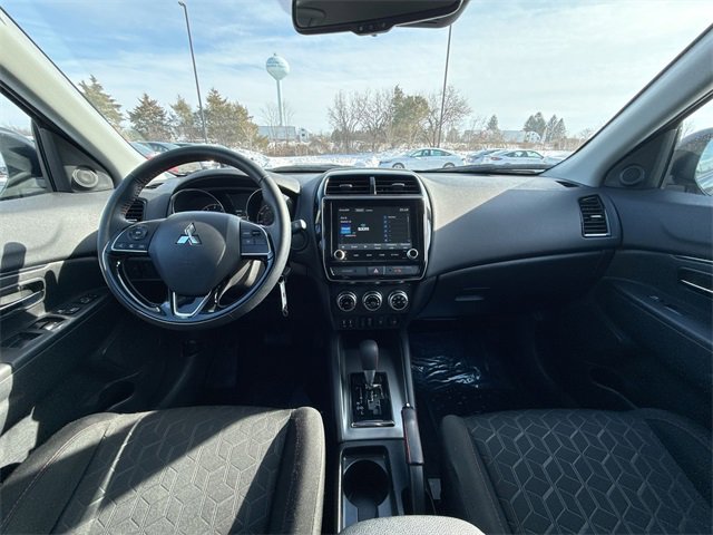 Used 2025 Mitsubishi Outlander Sport 2.0 S image 22