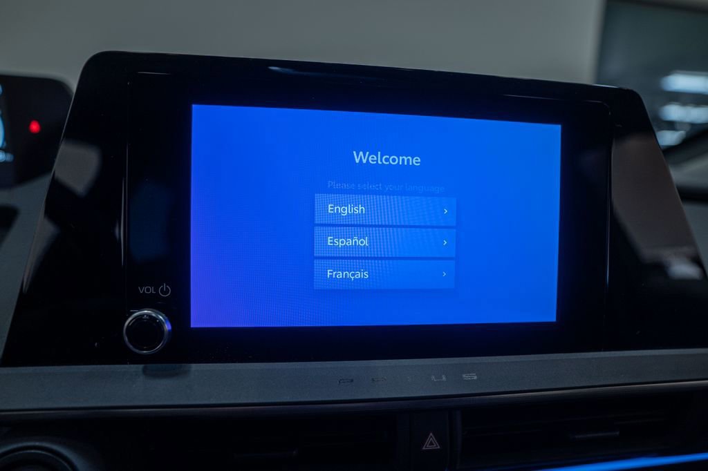 Certified 2025 Toyota Prius XLE image 23