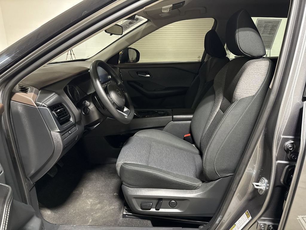 Used 2021 Nissan Rogue SV AWD/4WD image 19