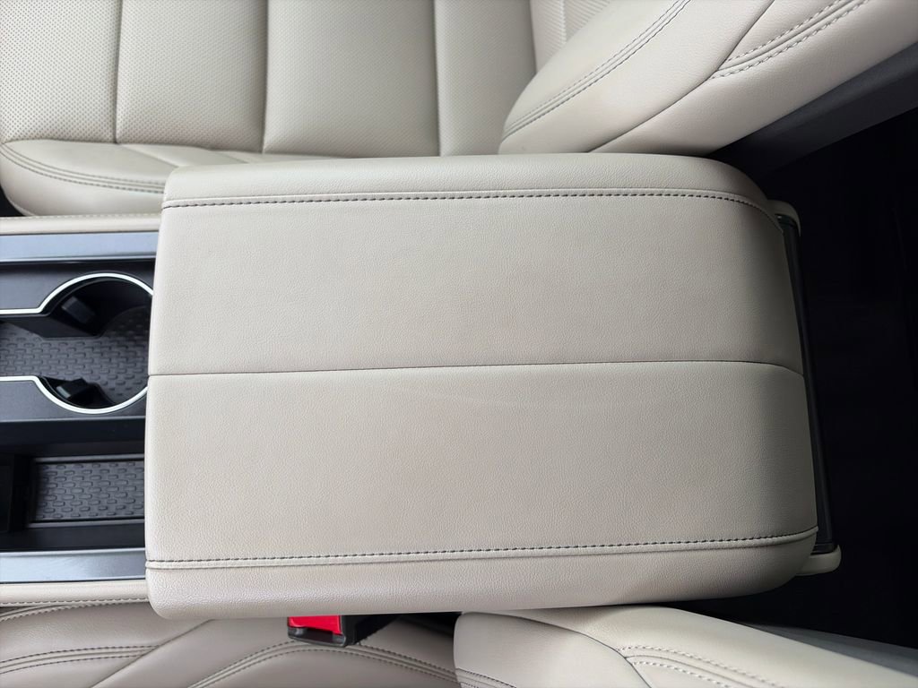 Used 2025 Lincoln Nautilus Premier image 29