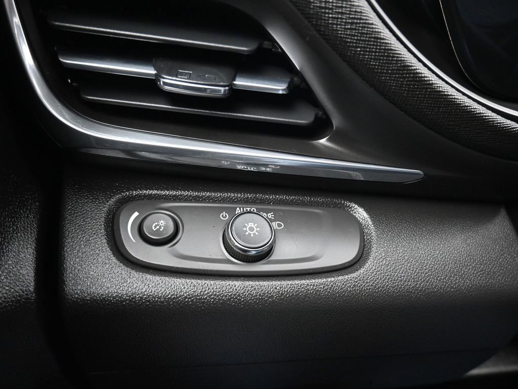 Used 2024 Buick Envista Preferred w/ Convenience I Package image 25