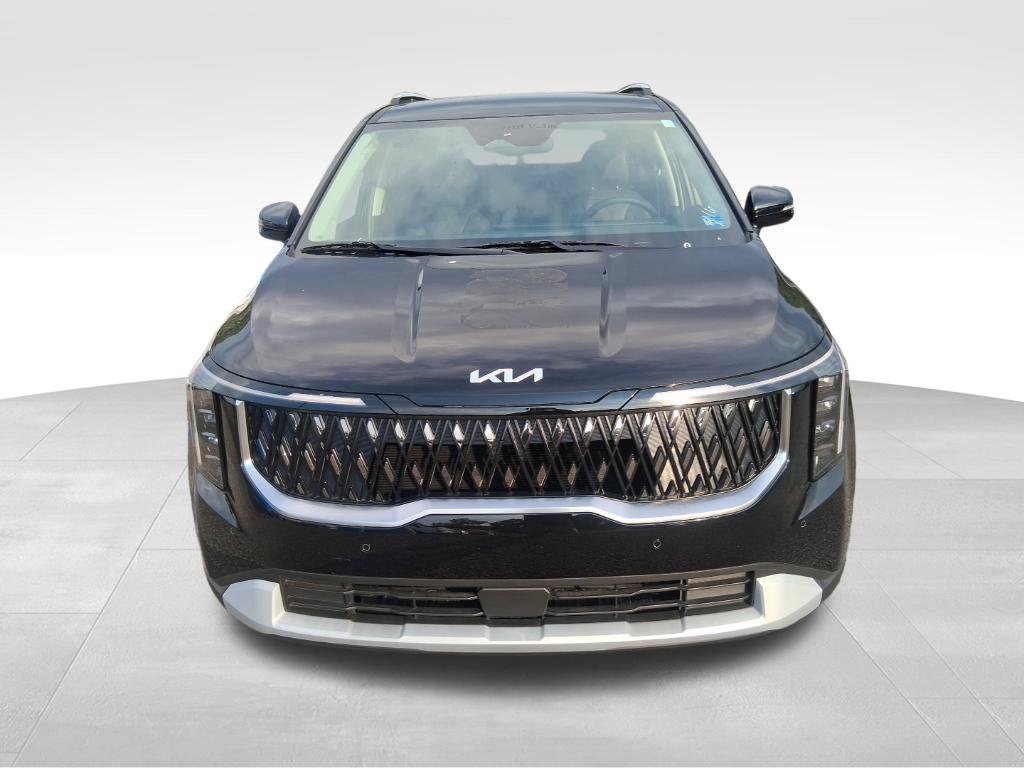 Certified 2026 Kia Carnival EX FWD image 2