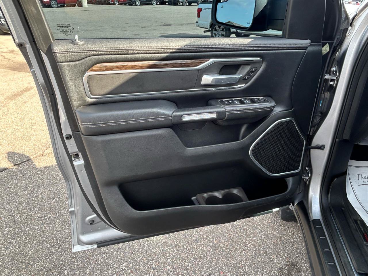 Used 2019 RAM 1500 Laramie AWD/4WD image 14