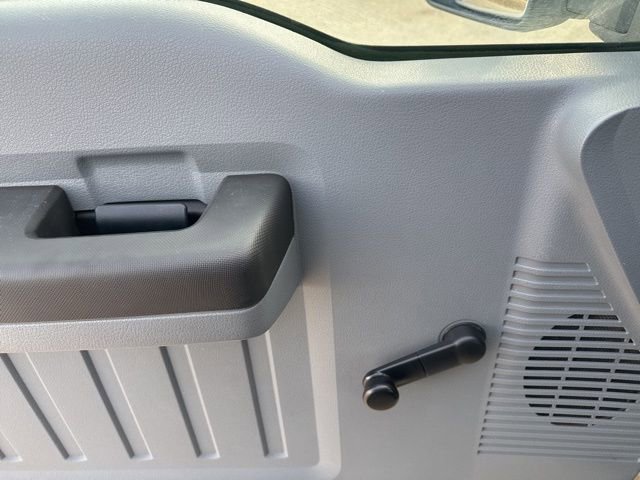 Used 2011 Ford F350 XL w/ Skid Plate Pkg image 33