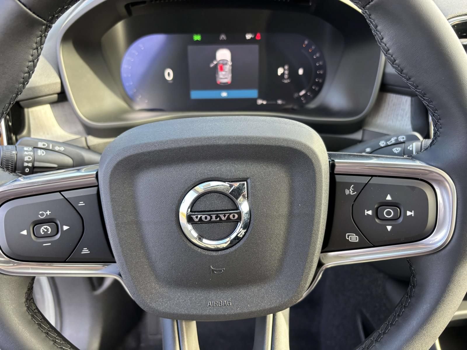 New 2026 Volvo XC40 B5 Plus w/ Protection Package Premier AWD/4WD image 16