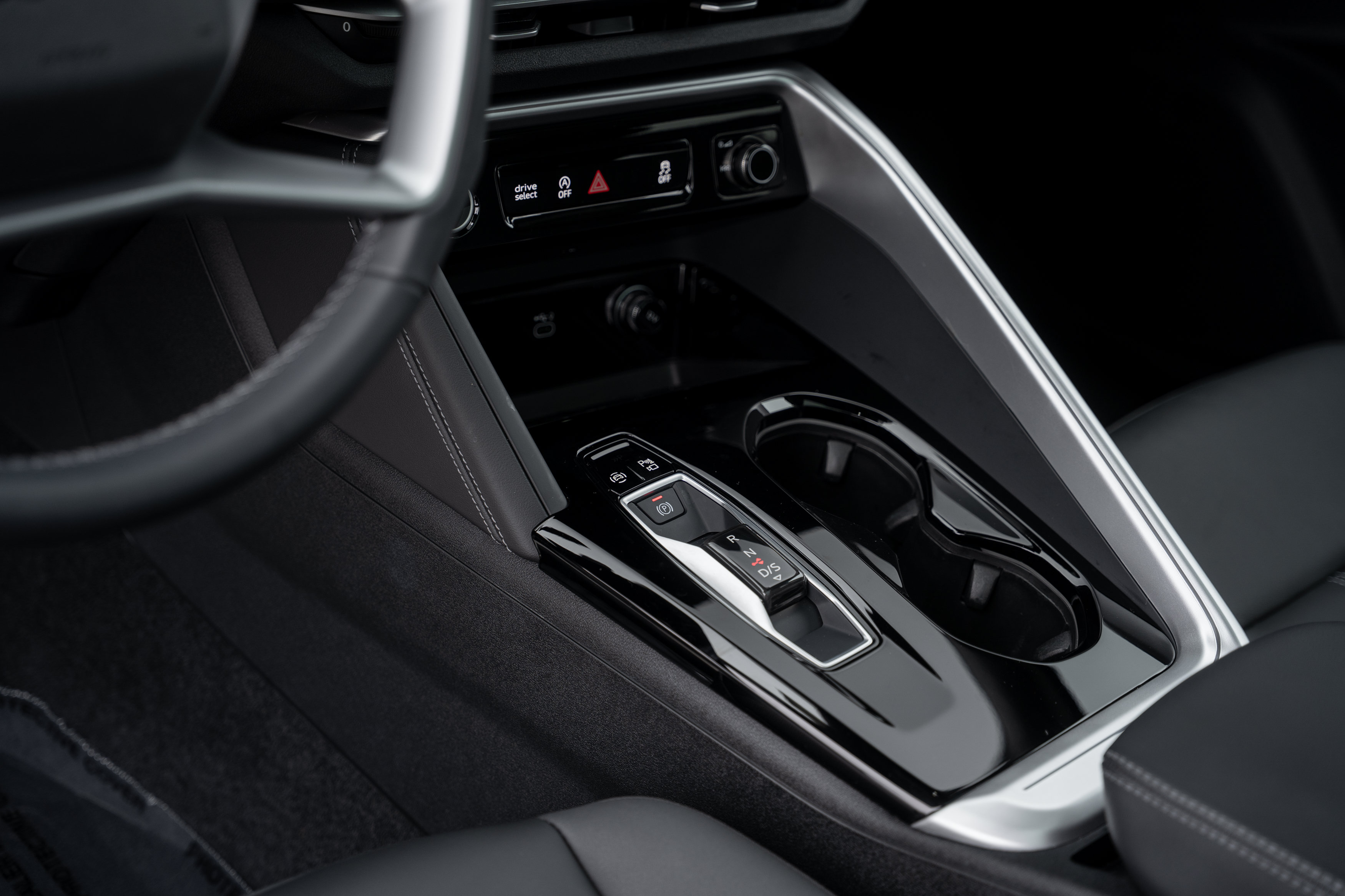 Certified 2025 Audi Q5 Premium w/ Convenience Package AWD/4WD image 9