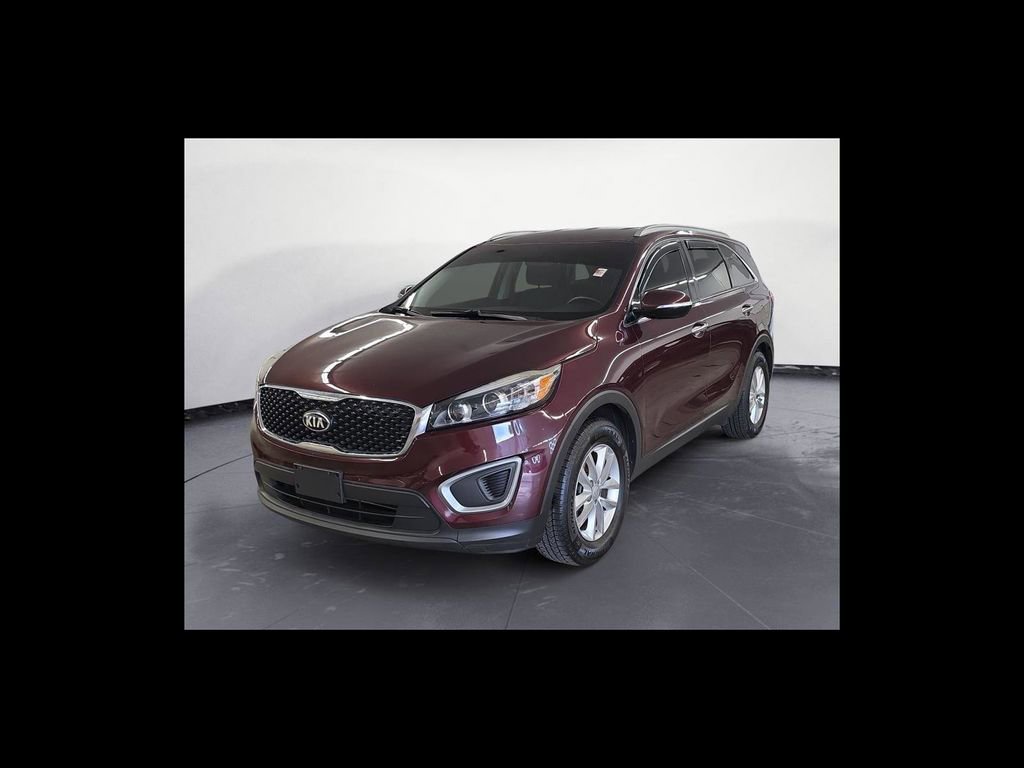 Used 2017 Kia Sorento FWD w/ LX Convenience Package image 2