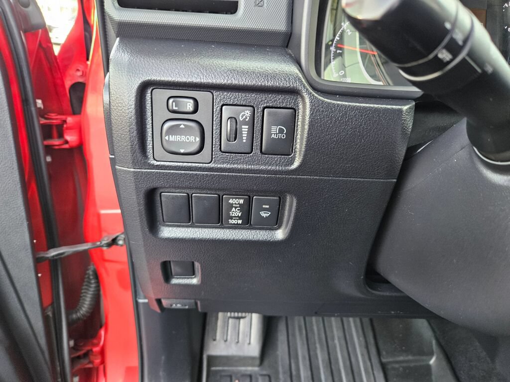 Used 2022 Toyota 4Runner SR5 AWD/4WD image 22