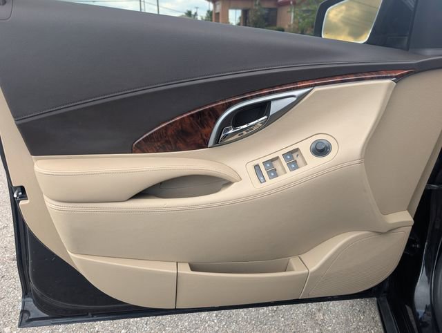 Used 2012 Buick LaCrosse Premium FWD image 9