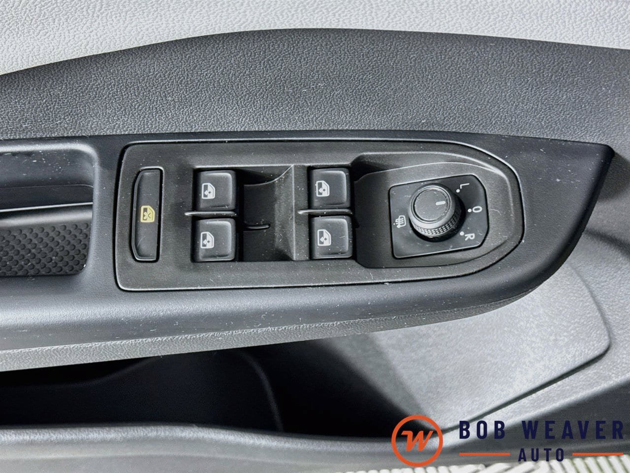 Used 2024 Volkswagen Taos SE AWD/4WD image 21
