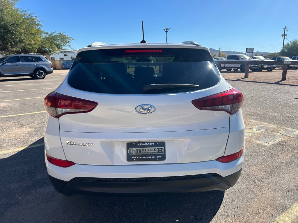 Used 2016 Hyundai Tucson SE w/ Option Group 12 FWD image 4