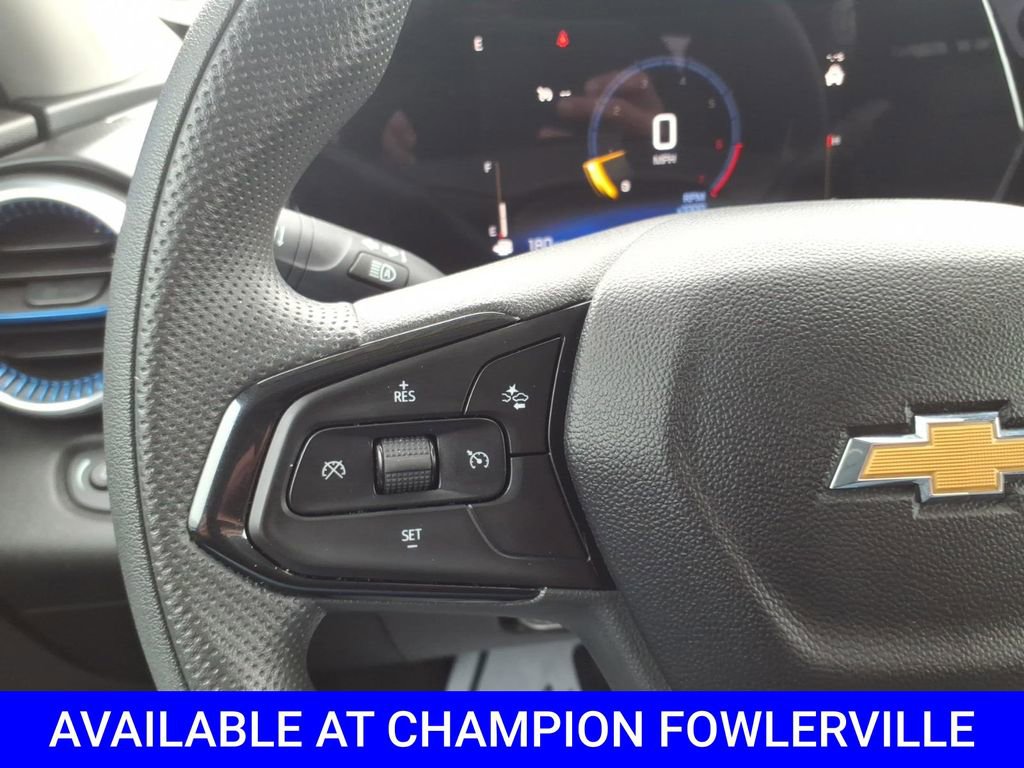Used 2025 Chevrolet Trax LT image 18
