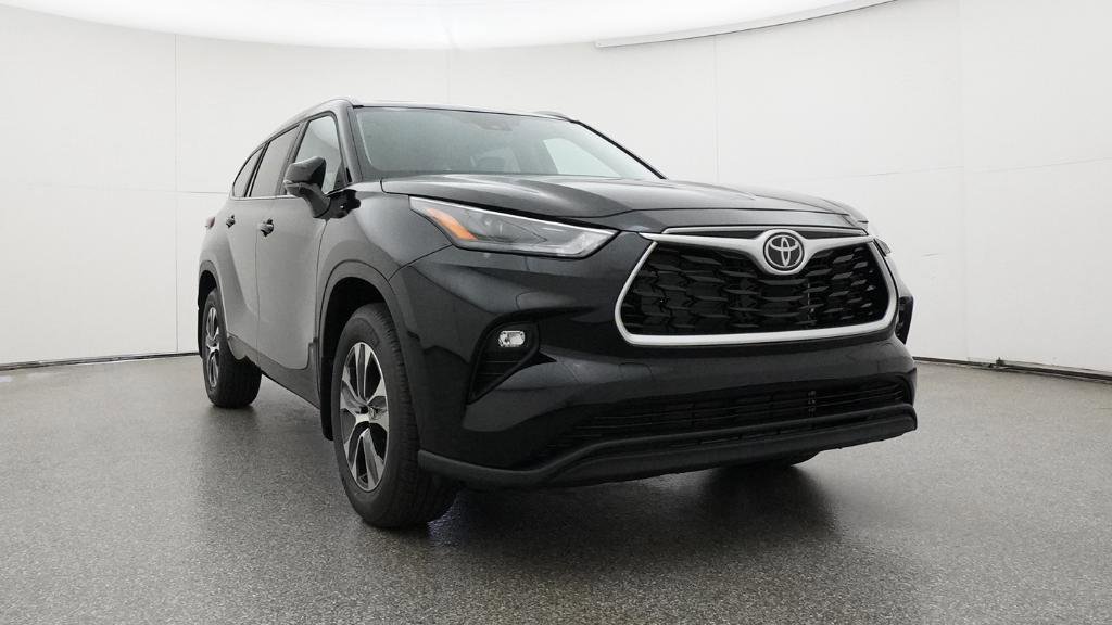 New 2026 Toyota Highlander XLE image 18