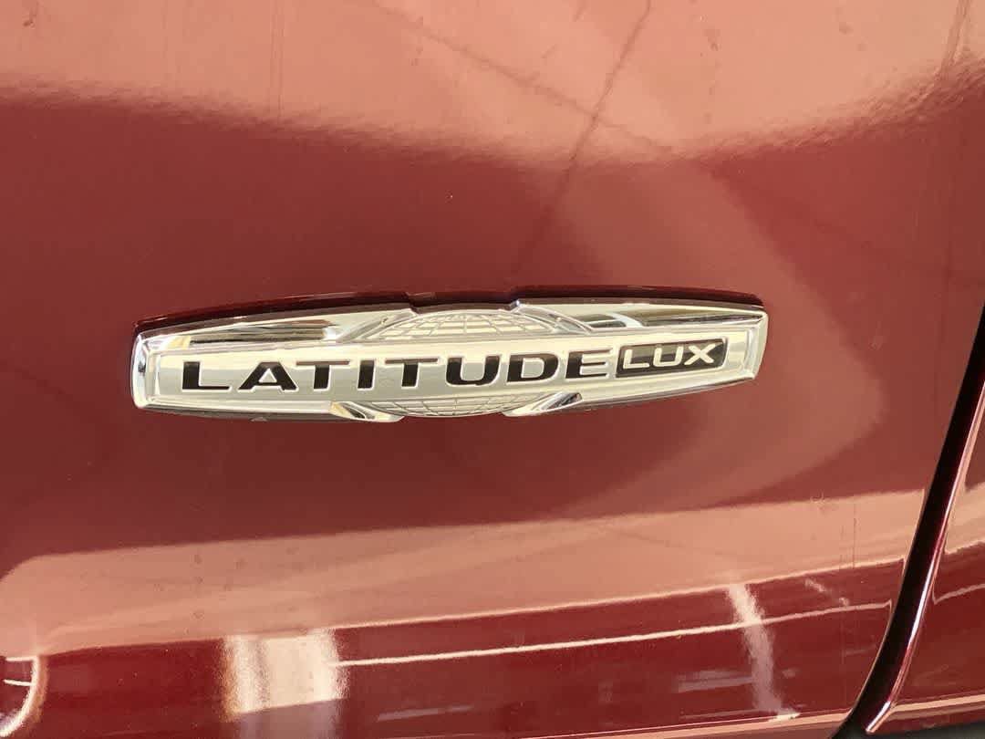 Used 2021 Jeep Cherokee Latitude Lux w/ Comfort/Convenience Group AWD/4WD image 12