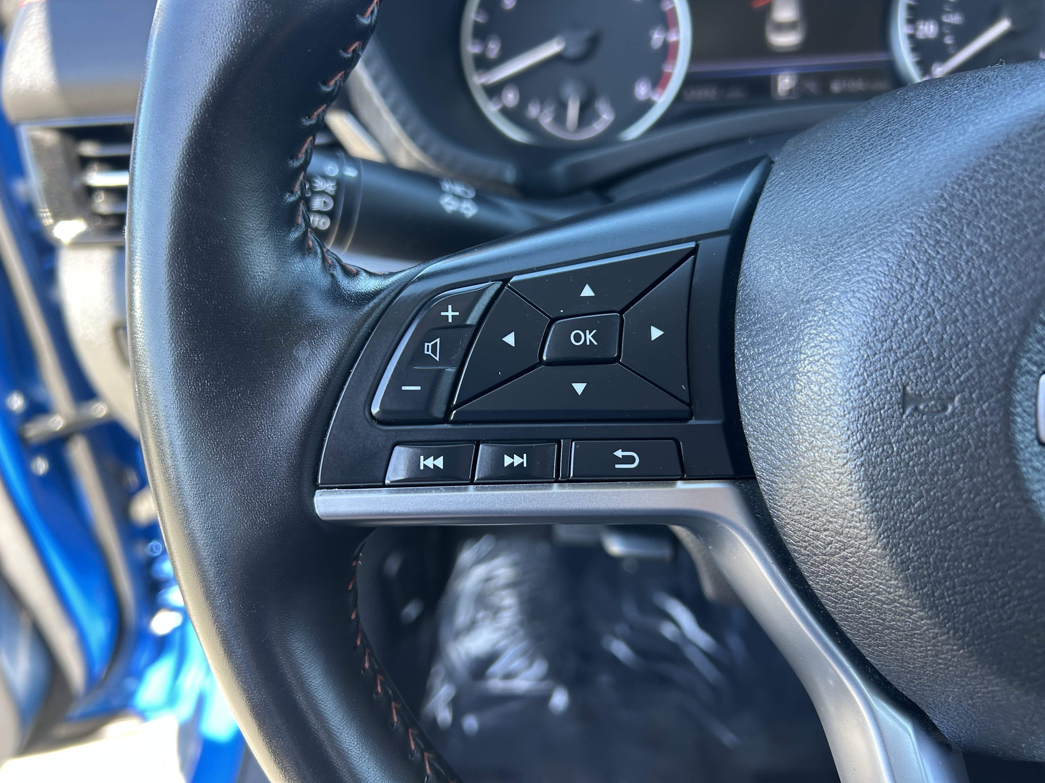 Used 2025 Nissan Sentra SR FWD image 26