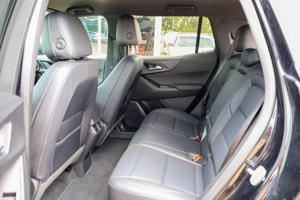 Used 2025 Chevrolet Equinox LT FWD image 9