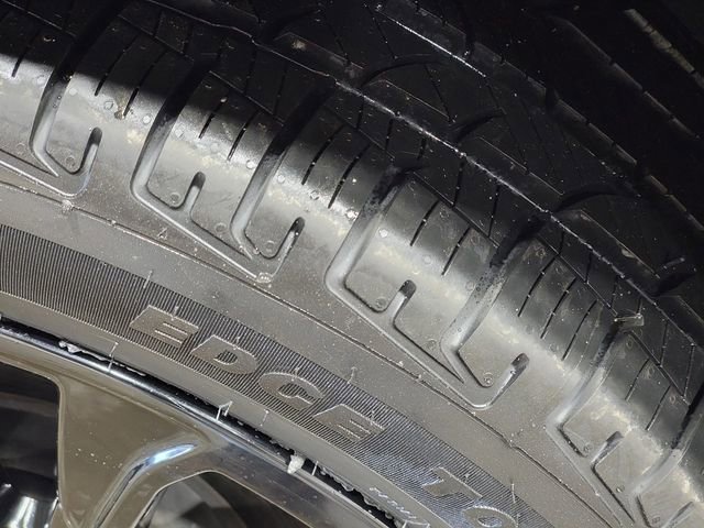 Certified 2023 GMC Acadia SLE w/ Driver Convenience Package image 12