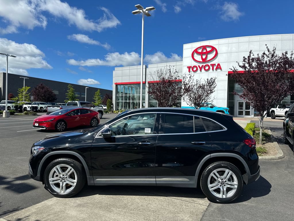 Used 2023 Mercedes-Benz GLA 250 4MATIC image 2