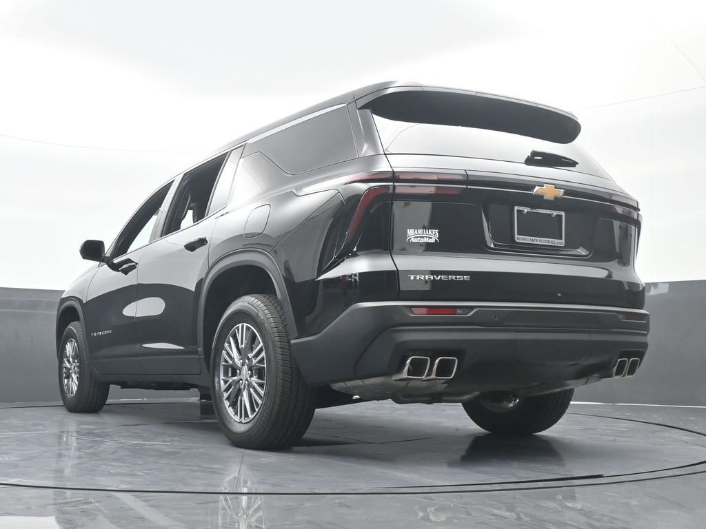 Used 2024 Chevrolet Traverse LS image 64