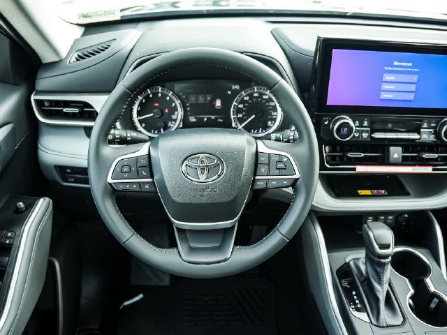 New 2026 Toyota Highlander XLE AWD/4WD image 27