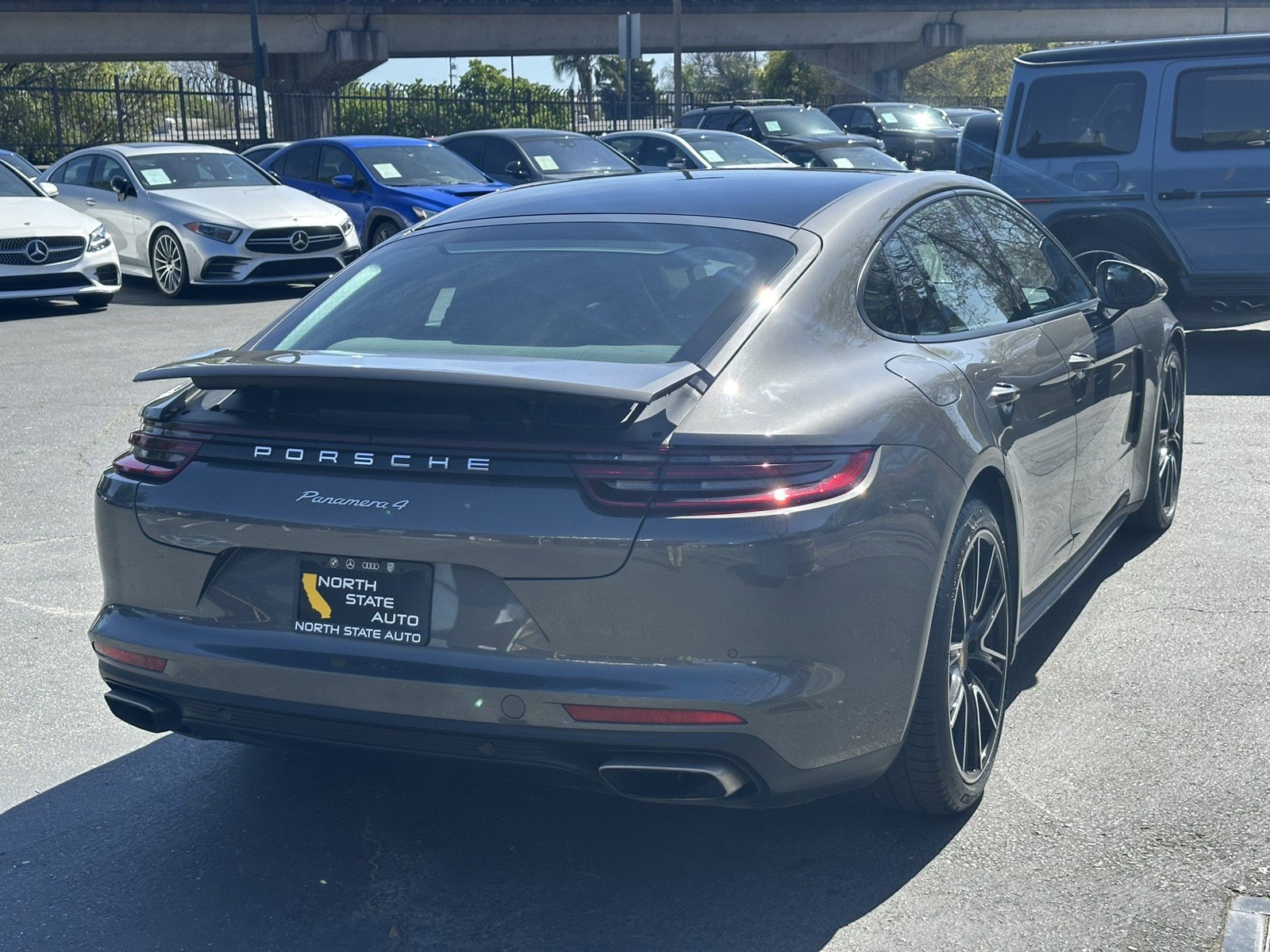 Used 2018 Porsche Panamera 4 AWD/4WD image 9