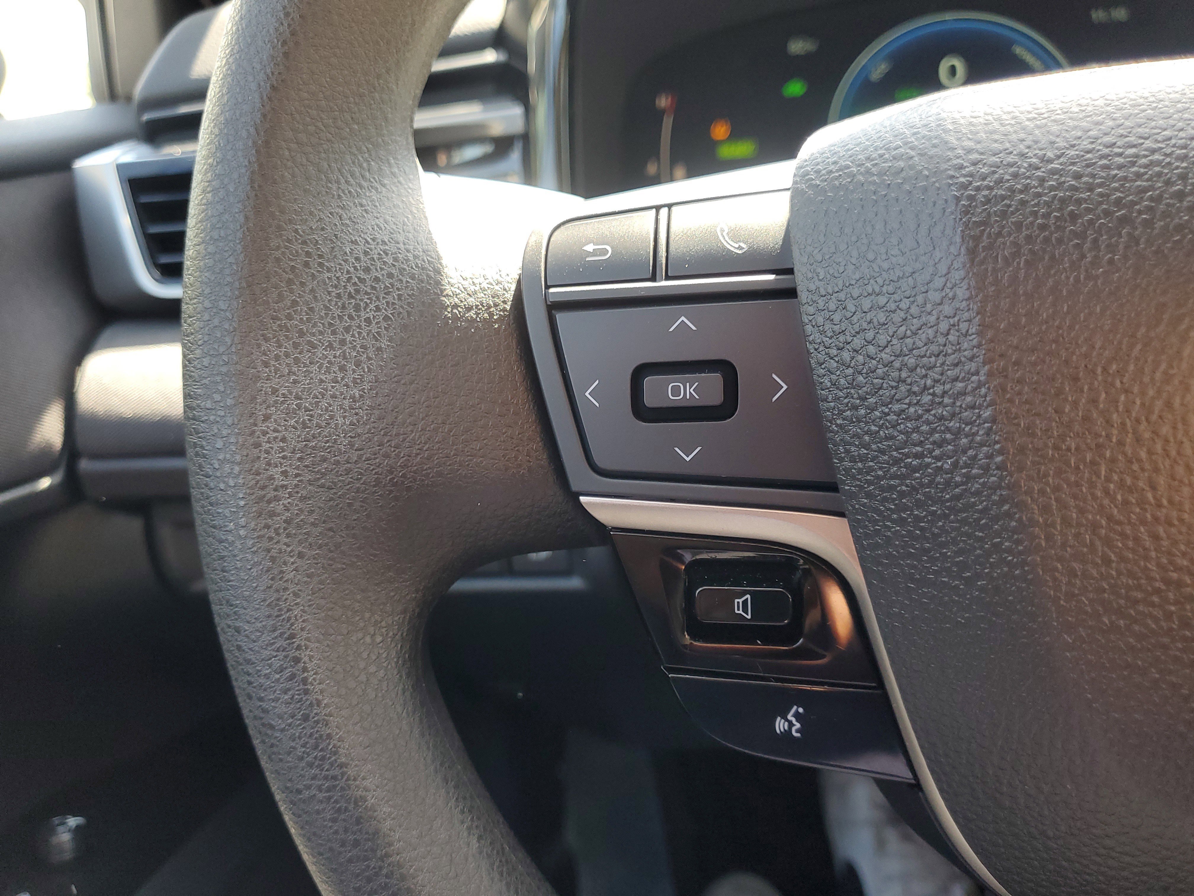 Certified 2025 Toyota Camry LE FWD image 21