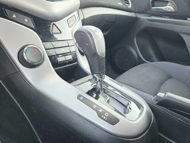 Used 2014 Chevrolet Cruze LT FWD image 12