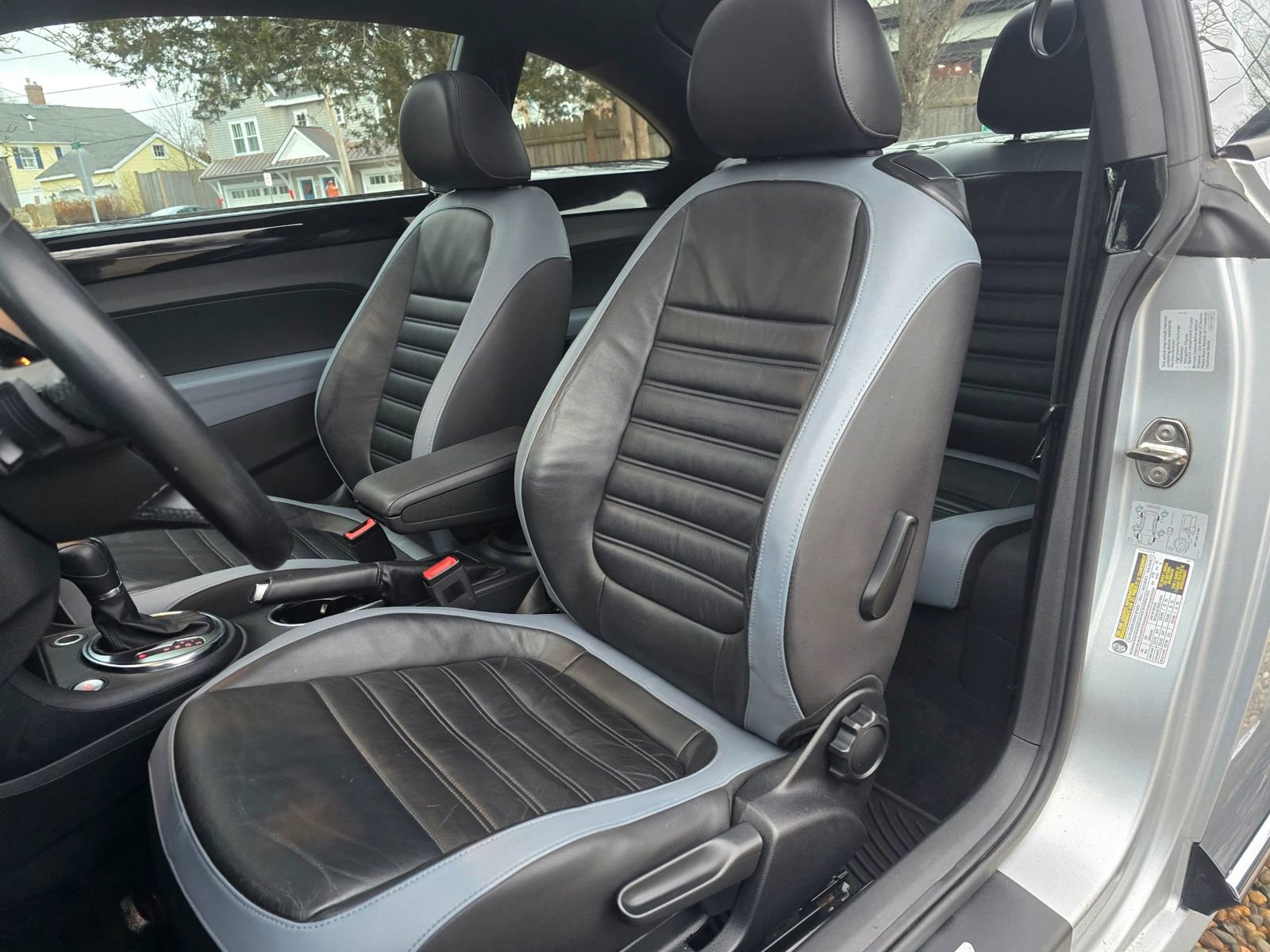 Used 2012 Volkswagen Beetle Turbo FWD image 15