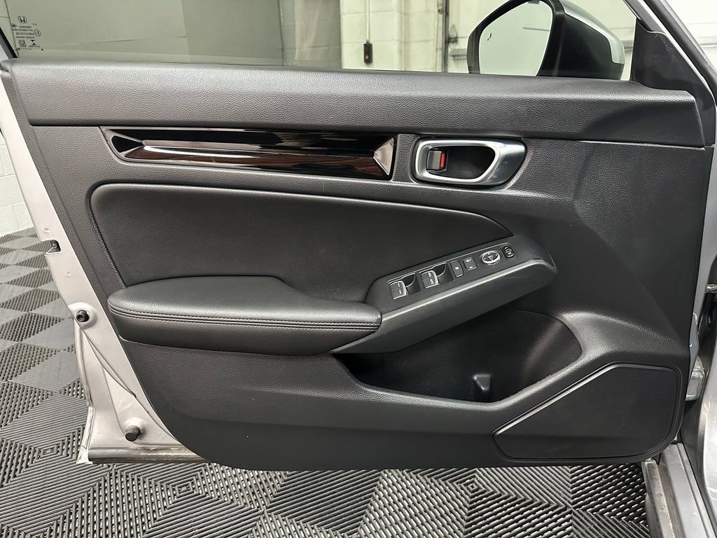 Used 2024 Honda Civic EX-L image 19