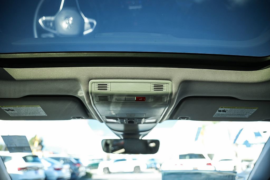 New 2026 Volkswagen Taos SE image 29