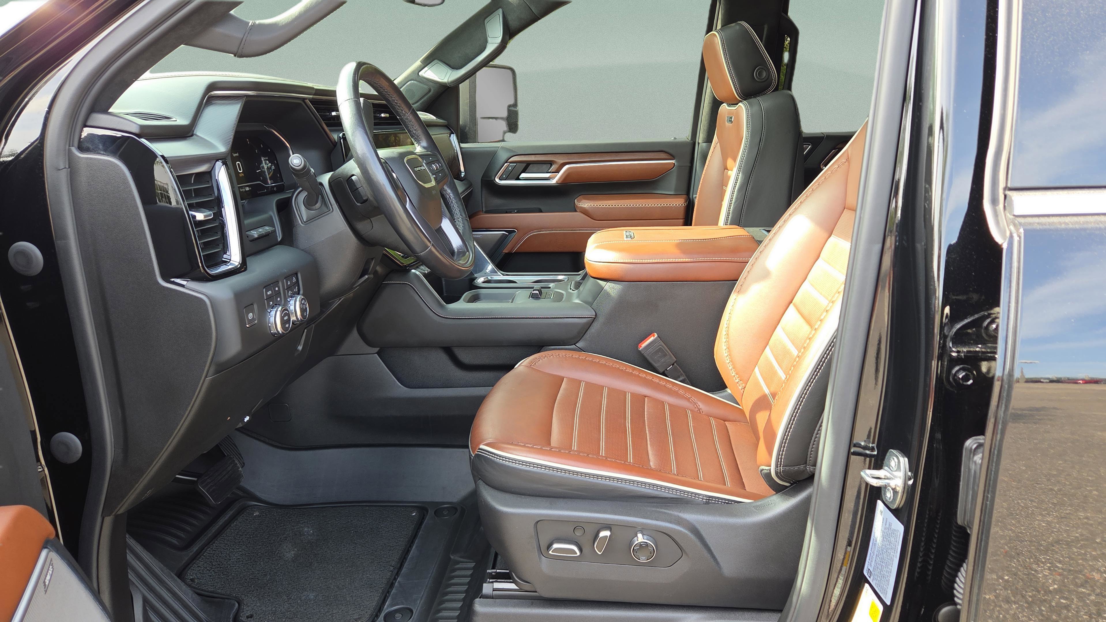 Certified 2024 GMC Sierra 2500 Denali Ultimate w/ Max Trailering Package image 10