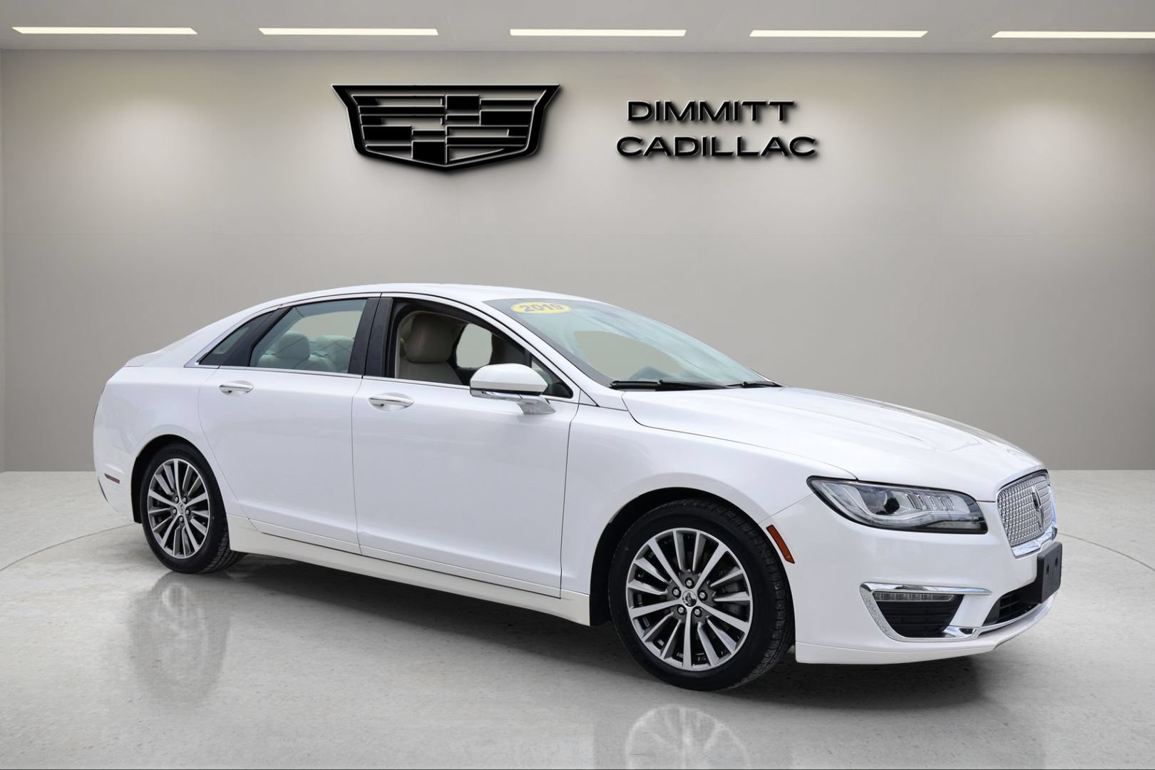 Used 2019 Lincoln MKZ Premiere FWD image 3