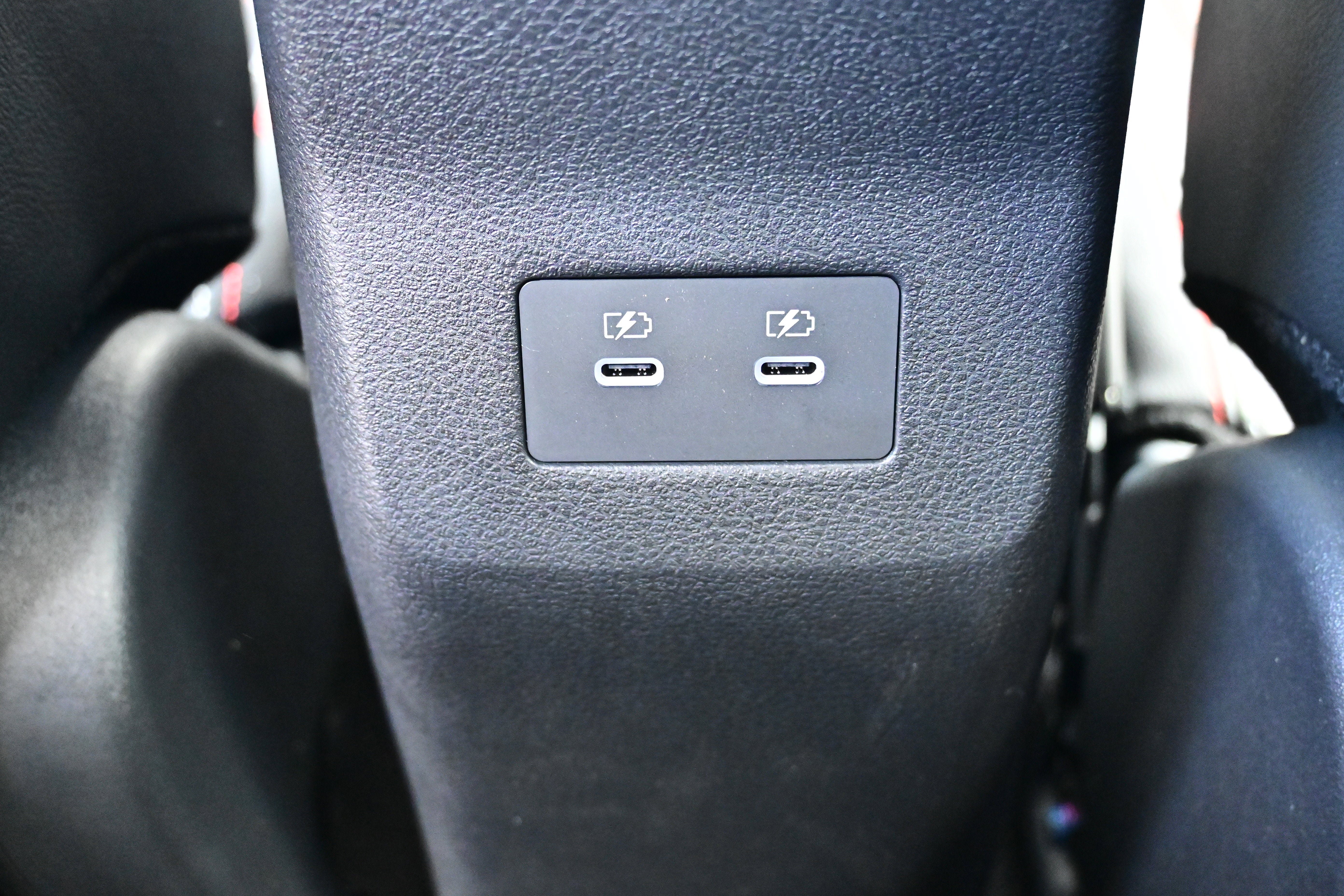 New 2026 Nissan Kicks SR w/ SR Premium Package AWD/4WD image 16
