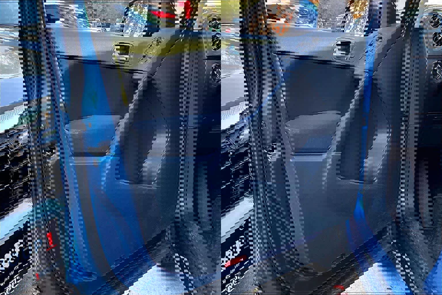 Used 2017 Volkswagen Tiguan Limited image 20